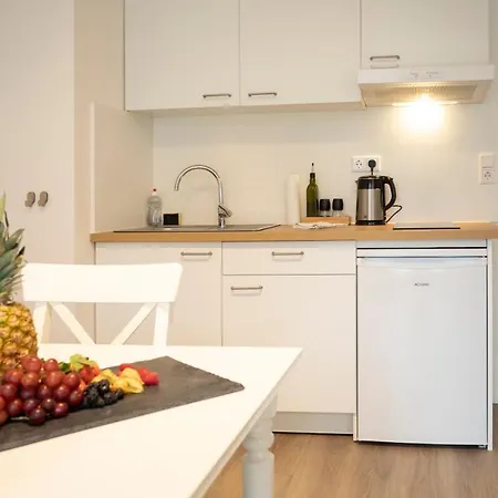 Jaybnb - Direkt Am Hafen Mit Terrasse Und Uhd Tv *